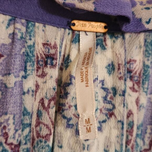 Free People Blue Boho Print Tunic Top w/ Flowy Sleeves & Buttons Size M - Picture 5 of 9